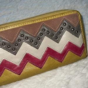 Fossil GUC Leather Zip Around Wallet